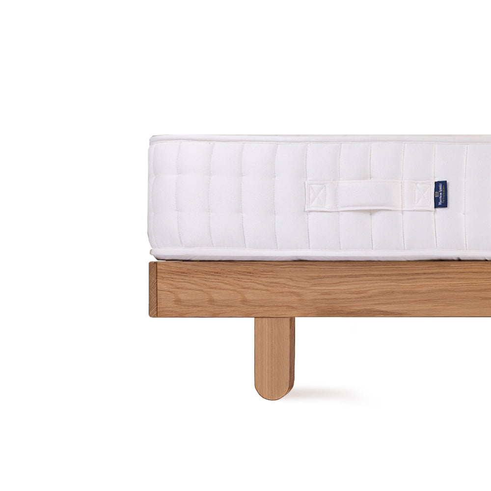 Blengdale Solid Oak Bed Frame with Recessed Vertical Bed Legs – Emperor