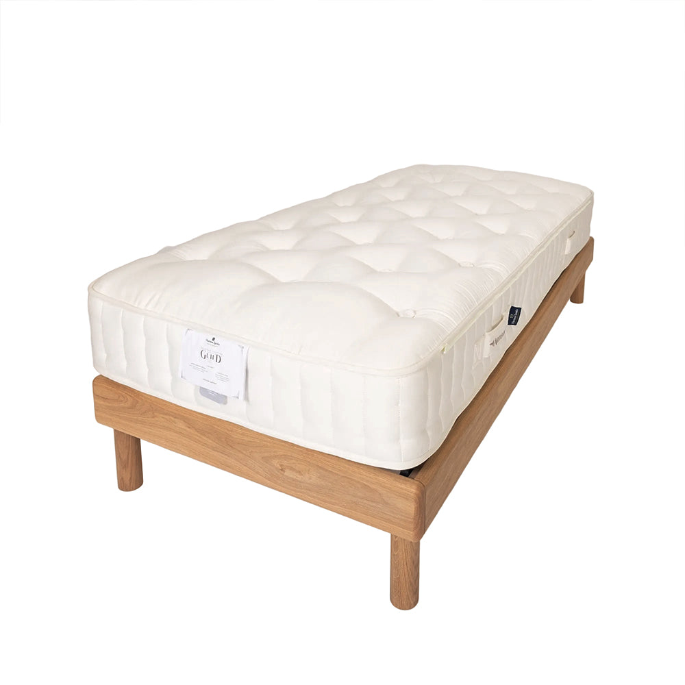 Grizedale Edge-Free Solid Oak Bed Frame with Interchangeable Recessed Legs – Small Double (4ft)