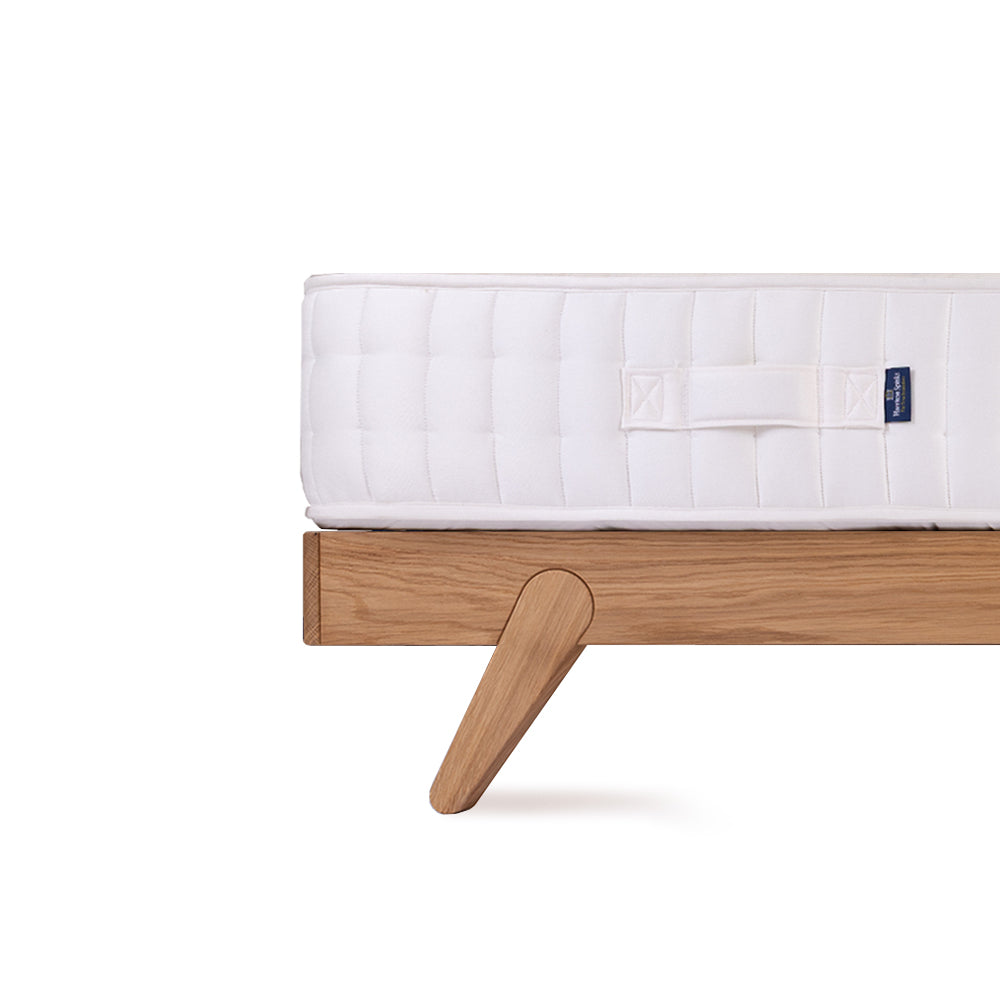 Sherwood Solid Oak Bed Frame with External Angled Leg Detail – Single (3ft)